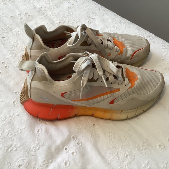 Women’s Reebok Zig Kinetica Size 8.5.   -5 - Picture 2 of 7
